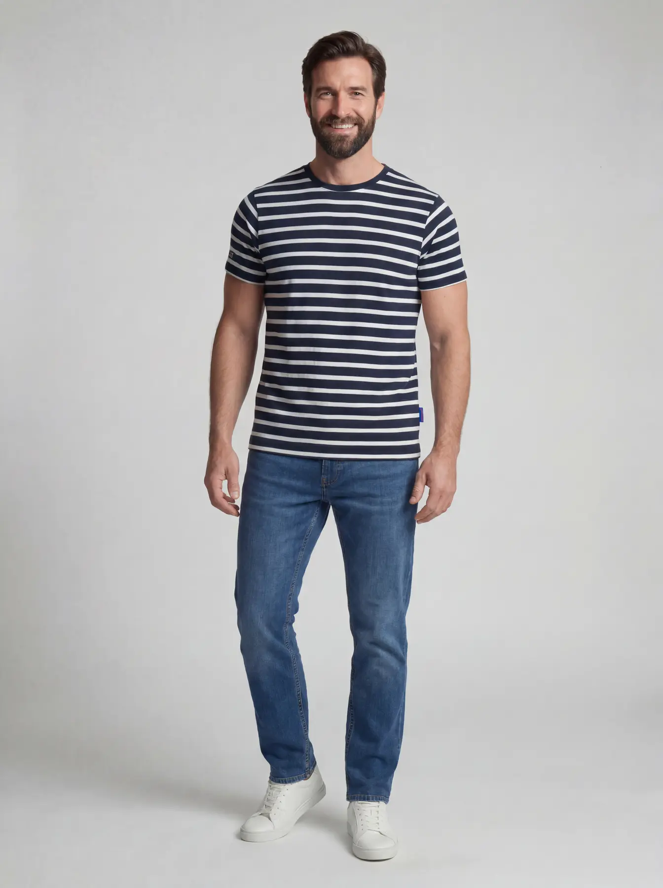 Paul, KI-Model der Neleon Group – Arbeitskleidung & Casualwear, Look 3 von 4